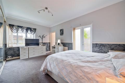 2 bedroom bungalow for sale, Sandhurst, Berkshire GU47
