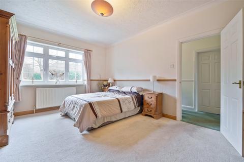 2 bedroom bungalow for sale, Park Road, Berkshire GU47