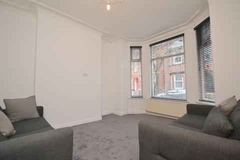 6 bedroom terraced house to rent, Cawdor Road, Manchester M14
