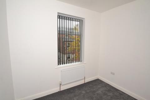 6 bedroom terraced house to rent, Cawdor Road, Manchester M14
