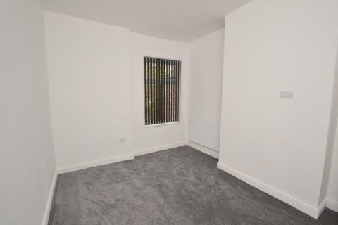 6 bedroom terraced house to rent, Cawdor Road, Manchester M14