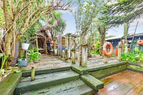 43 Forelands Square, Walmer, Deal, CT14 9DT