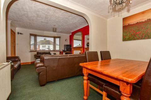 43 Forelands Square, Walmer, Deal, CT14 9DT