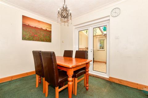 43 Forelands Square, Walmer, Deal, CT14 9DT