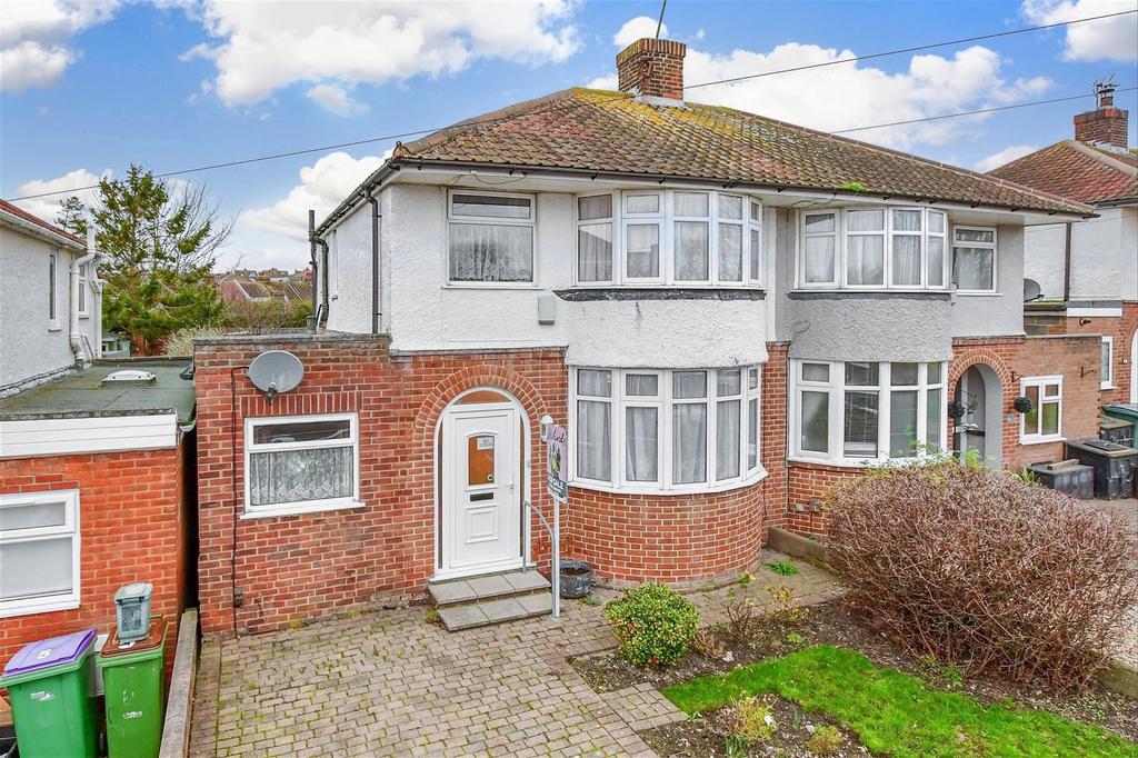 Foreland Avenue, Folkestone, Kent 3 bed semidetached house for sale