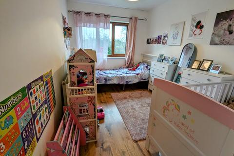 2 bedroom flat for sale, Waun Burgess Carmarthen, Carmarthenshire.