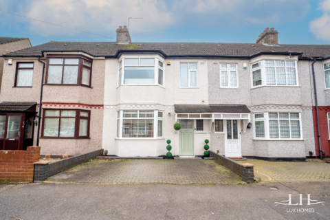 4 bedroom terraced house for sale - Strathmore Gardens, Hornchurch