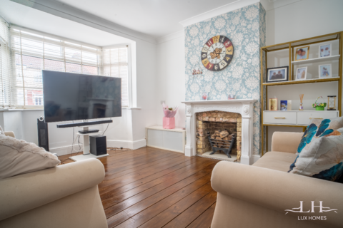 undefined, Strathmore Gardens, Hornchurch