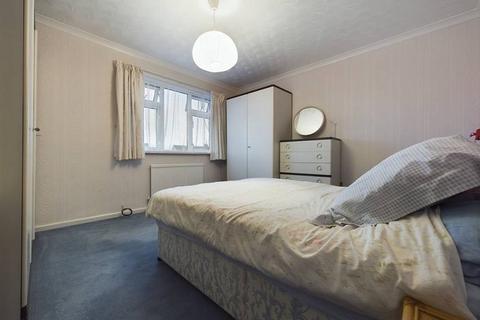4 bedroom semi-detached house for sale, Heol Briwnant, Rhiwbina, Cardiff . CF14
