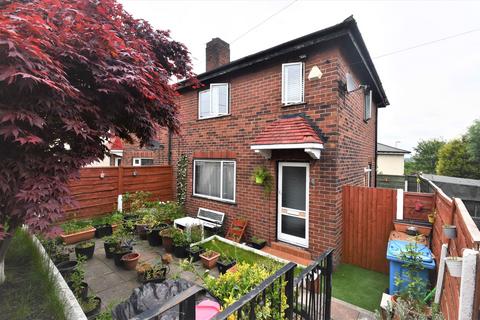 3 bedroom semi-detached house for sale - Tenby Drive, Salford, M6
