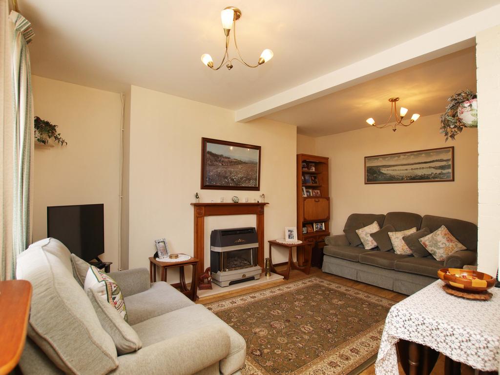 Cowbridge Road, Brynsadler... 2 bed terraced house £199,950