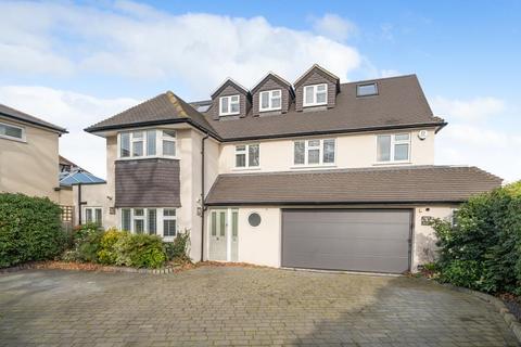 4 bedroom detached house to rent, Walton On Thames