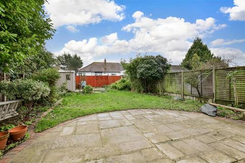 4 bedroom semi-detached house for sale, Lakeside Avenue, Ilford, Essex