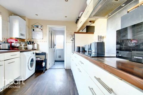 22 Badgers Close, Stevenage, SG1 1UH
