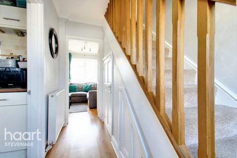 22 Badgers Close, Stevenage, SG1 1UH