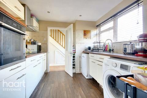 22 Badgers Close, Stevenage, SG1 1UH