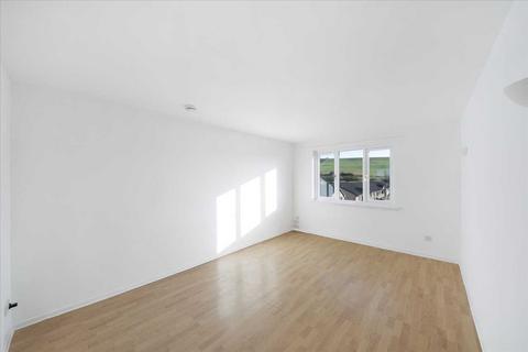 11 Bevan Place, Rosyth, Dunfermline, KY11 2HR