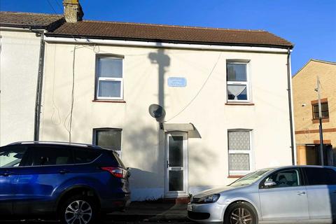 3 bedroom end of terrace house for sale, Empress Road, Gravesend