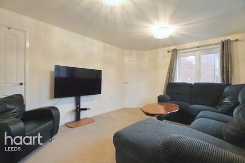 3 bedroom detached house for sale, Blencarn Drive, Leeds