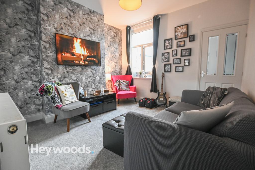 May Street, Silverdale, Newcastle under Lyme 2 bed terraced house for