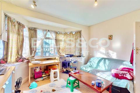 15a Highcroft Avenue, Wembley, HA0 1TF