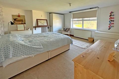 2 Belle Vue Terrace, Kennford, Exeter, EX6 7UA