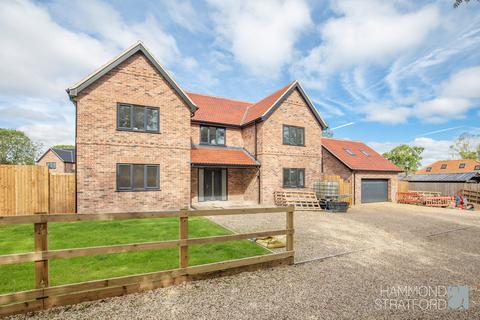 4 bedroom detached house for sale, Highview Close, Holme Hale