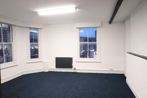 Office to rent - Amersham Hill, High Wycombe HP13