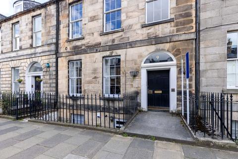 1 bedroom apartment to rent - Albany Street, Edinburgh