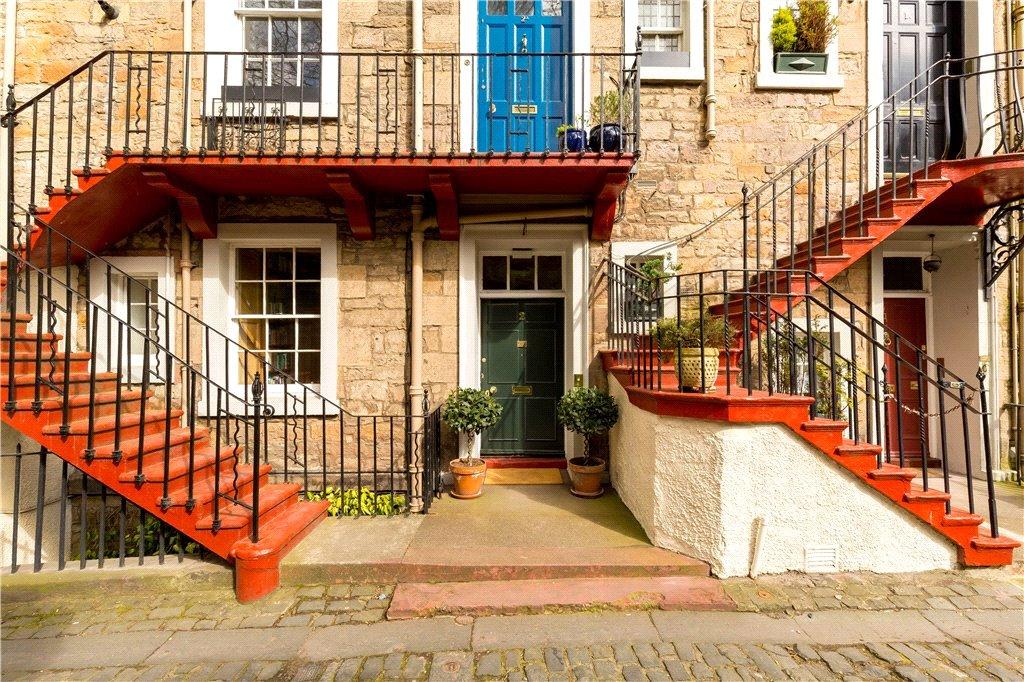 Apartment in Edinburgh, Old Town - View 3