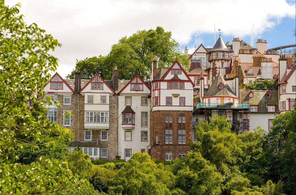 Apartment in Edinburgh, Old Town - View 2