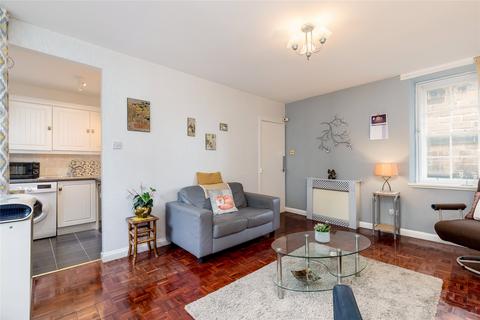 2 bedroom apartment for sale, Old Fishmarket Close, Edinburgh, Midlothian