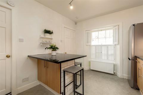 4 Gloucester Lane, Edinburgh, EH3 6ED