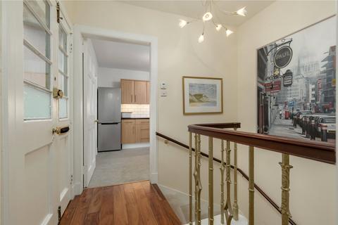 4 Gloucester Lane, Edinburgh, EH3 6ED