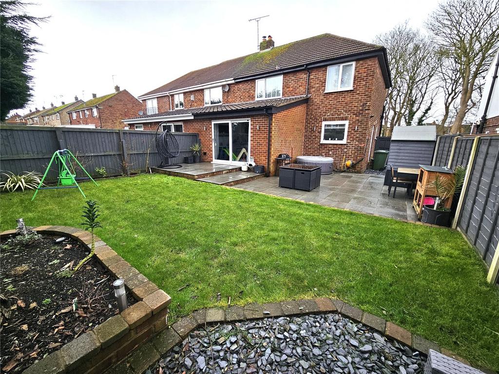 Fishers Lane, Pensby, Wirral, CH61 3 bed semidetached house for sale £280,000