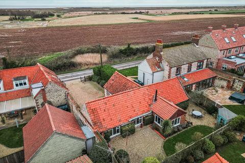 3 bedroom detached bungalow for sale, Thornham