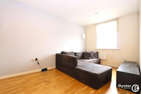 2 bedroom apartment to rent - Constable Close, Aldermen Court, N11