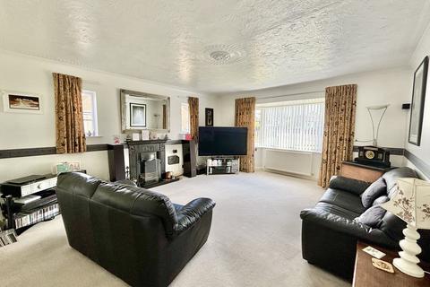 3 bedroom detached house for sale, Northbrook Road, Broadstone