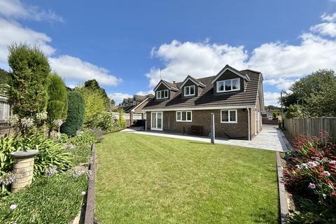 3 bedroom detached house for sale, Northbrook Road, Broadstone