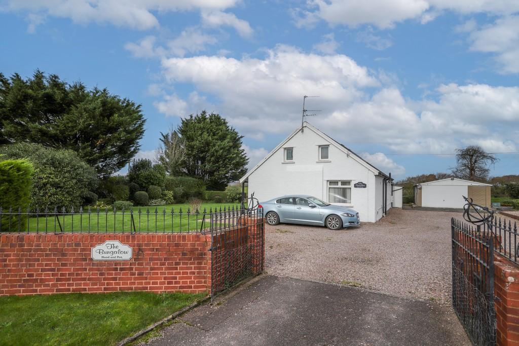London Road, Whimple, Exeter 4 bed detached bungalow for sale £475,000