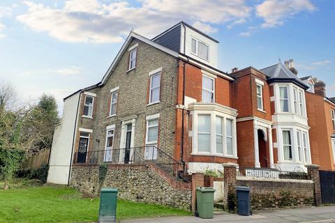 1 bedroom flat to rent, Hayle Road, Maidstone ME15