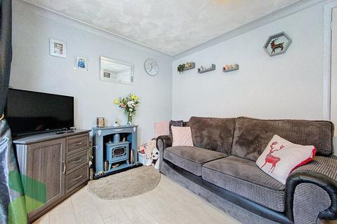 1 bedroom ground floor flat for sale - Woodbank Avenue, Darwen