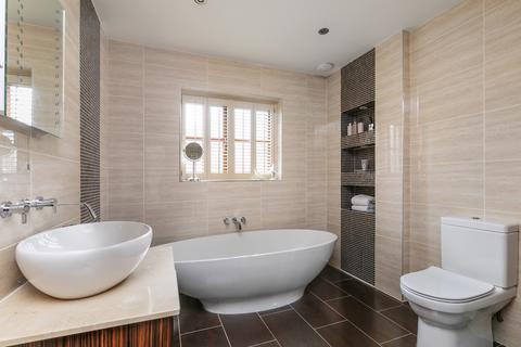 The Orchard House Cliff Way, Compton, Winchester, SO21 2AP
