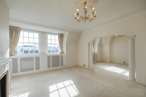 5 bedroom flat for sale, St. Stephens Close, Avenue Road, St John's Wood, London