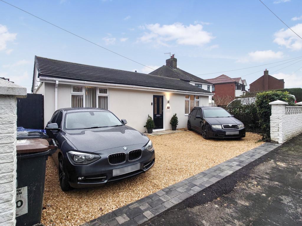 Newtown, Newchapel, StokeonTrent 3 bed detached bungalow for sale £