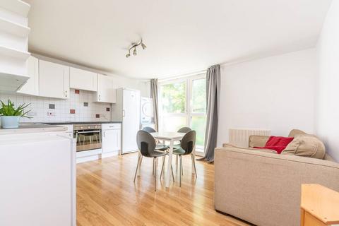 3 bedroom flat to rent, Maskell Road, Earlsfield, London, SW17