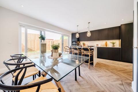3 bedroom end of terrace house for sale - The Gallop, South Croydon