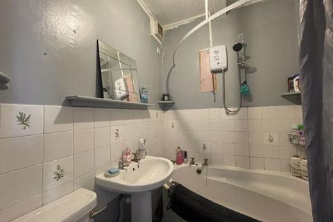 Flat 3, 14 Mitchell Hill, Truro, TR1 1EE