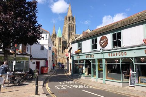 Flat 3, 14 Mitchell Hill, Truro, TR1 1EE