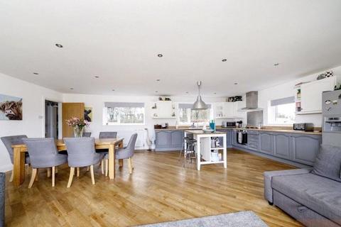 5 bedroom detached house for sale - Croftmere, The Crescent, Cresswell